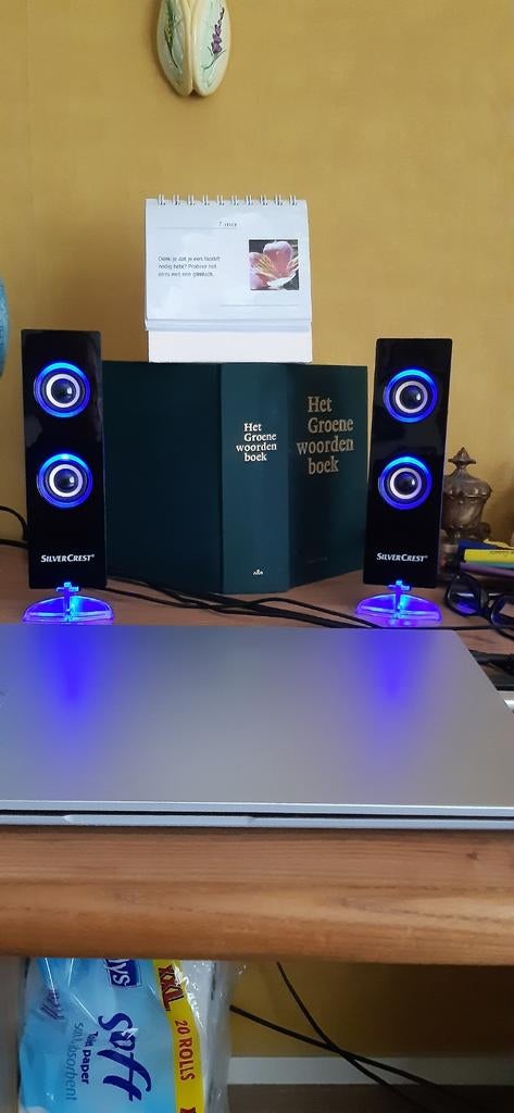 SilverCrest 2.0 Luidsprekerset met Blauwe LED Verlichting, Computers en Software, Pc speakers, Ophalen, Zo goed als nieuw, Audiokanaal 2