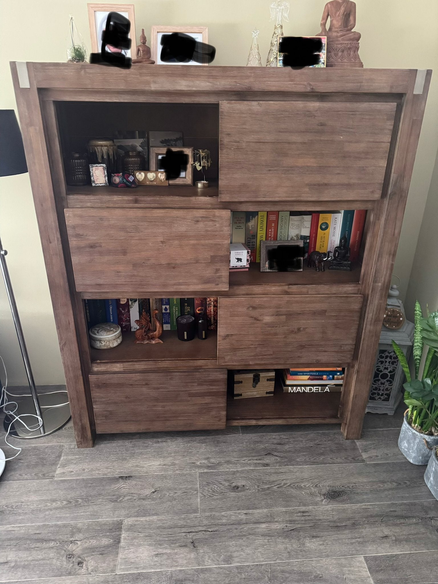 Massief houten kast met schuifdeuren, Gebruikt, 100 tot 150 cm, Ophalen of Verzenden, 150 tot 200 cm