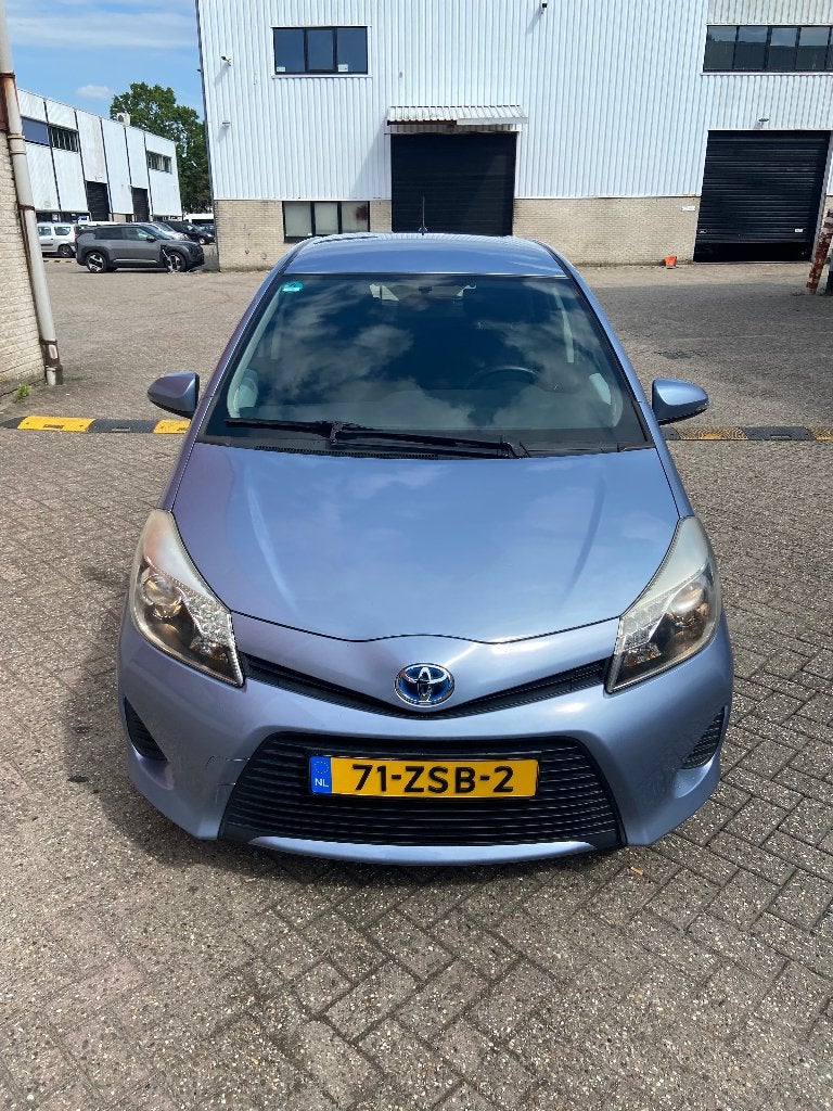 Toyota Yaris 1.5 Full Hybrid CVT 5DR 2013 Blauw, Euro 5, 74 pk, 4 cilinders, Blauw