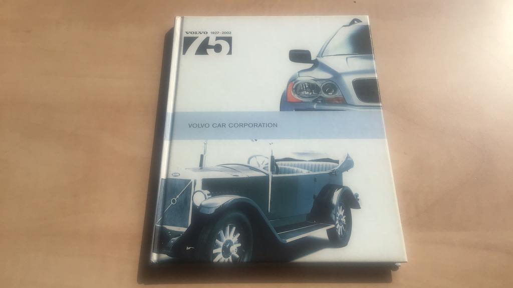 Volvo 1927 - 2002 - Volvo Car Corporation, Ophalen of Verzenden, Zo goed als nieuw, Volvo