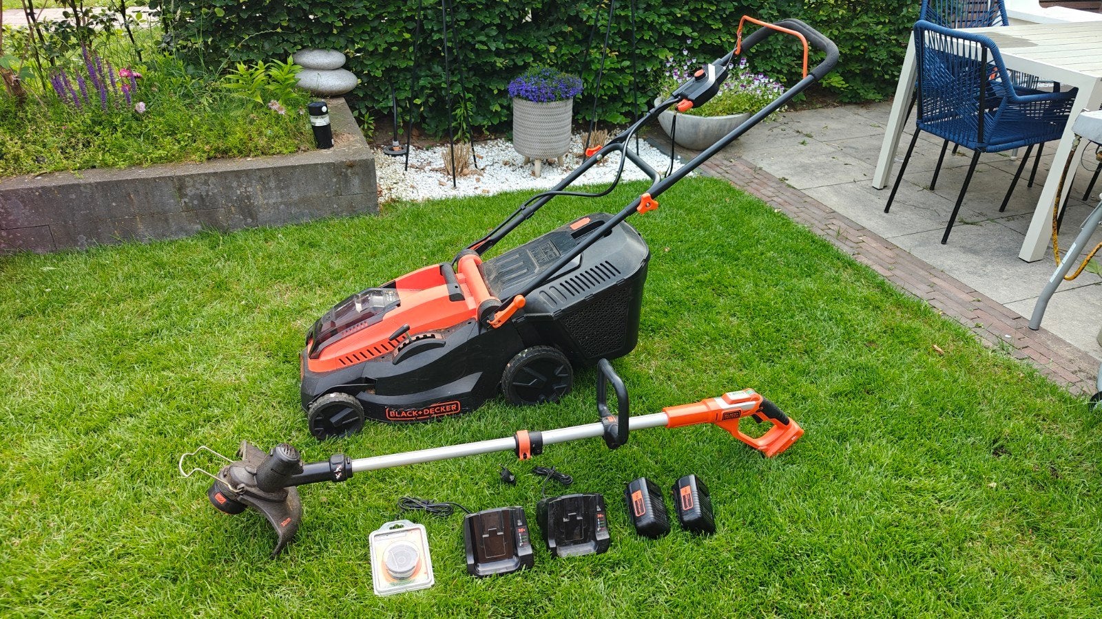 Black+Decker 36v Accu Grasmaaier & Grastrimmer Set, Tuin en Terras, Grasmaaiers, Ophalen, Cirkelmaaier, Gebruikt, Accu-grasmaaier