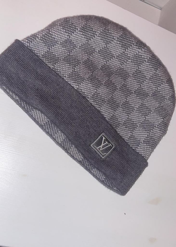 LV muts, Ophalen of Verzenden, Nieuw, Maat 38/40 (M), Muts