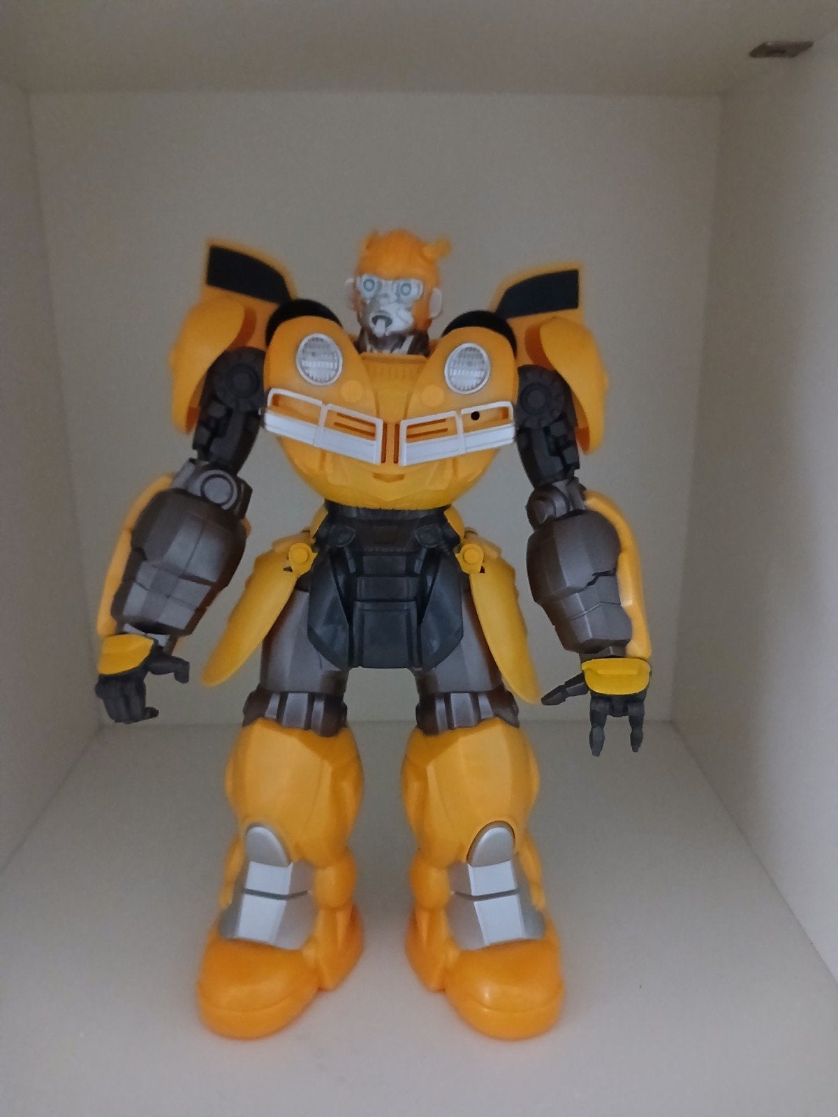 Transformers DJ Bumblebee – Interactieve Robot (Hasbro), Verzamelen, Overige generaties, Ophalen of Verzenden, Zo goed als nieuw
