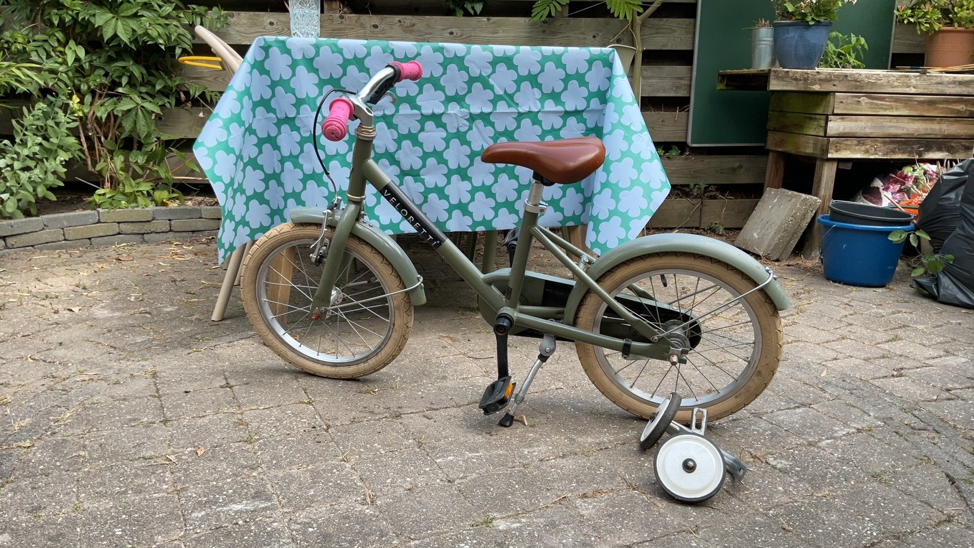 Veloretti maxi 16 inch desert green 3-6 jaar, Ophalen, Terugtraprem, Zijwieltjes, 16 tot 20 inch