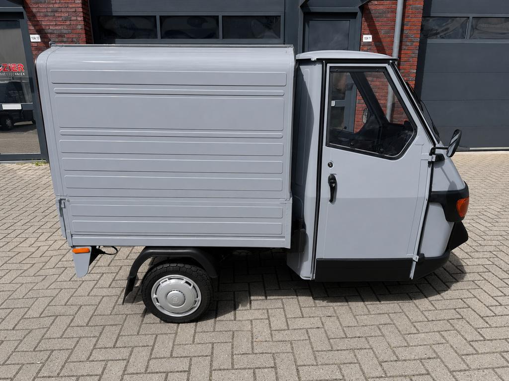 Nieuwe Piaggio Ape50 - FABRIEKSNIEUW BIJNA NIET GEBRUIKT!, Ophalen, Overige modellen, Maximaal 45 km/u, Zo goed als nieuw