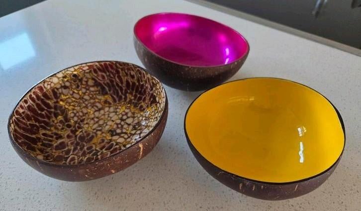 3 kokosnoot schaaltjes van P'tit Pot, Ophalen of Verzenden, Zo goed als nieuw, Overige stijlen, Schaal of Schalen