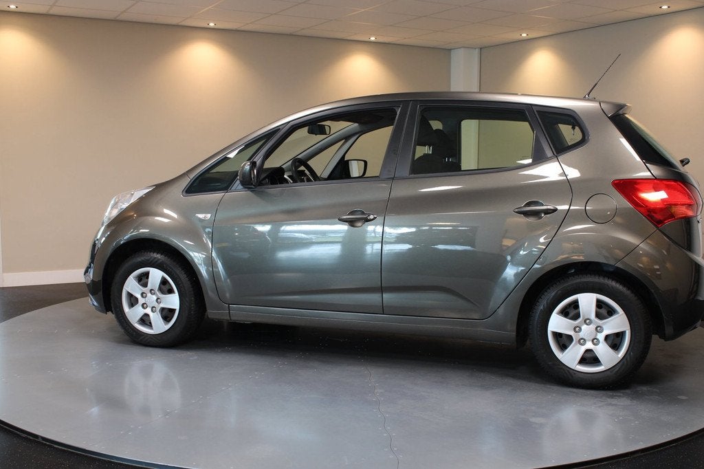 Kia Venga 1.4 CVVT ComfortLine *Trekhaak* Airco|All-seasons|, Auto's, Kia, Voorwielaandrijving, Euro 5, Elektrische ramen, Gebruikt