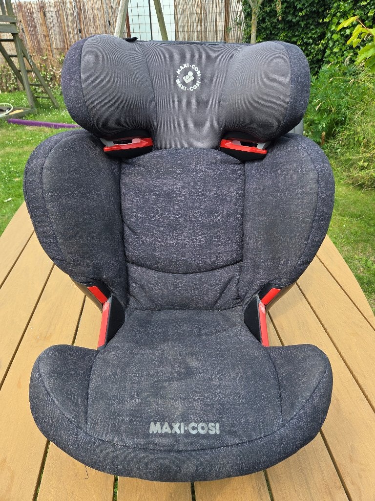 Autostoel maxi cosi rodifix (evt 2 stuks beschikbaar), Kinderen en Baby's, Autostoeltjes, Ophalen, 15 t/m 36 kg, Verstelbare rugleuning