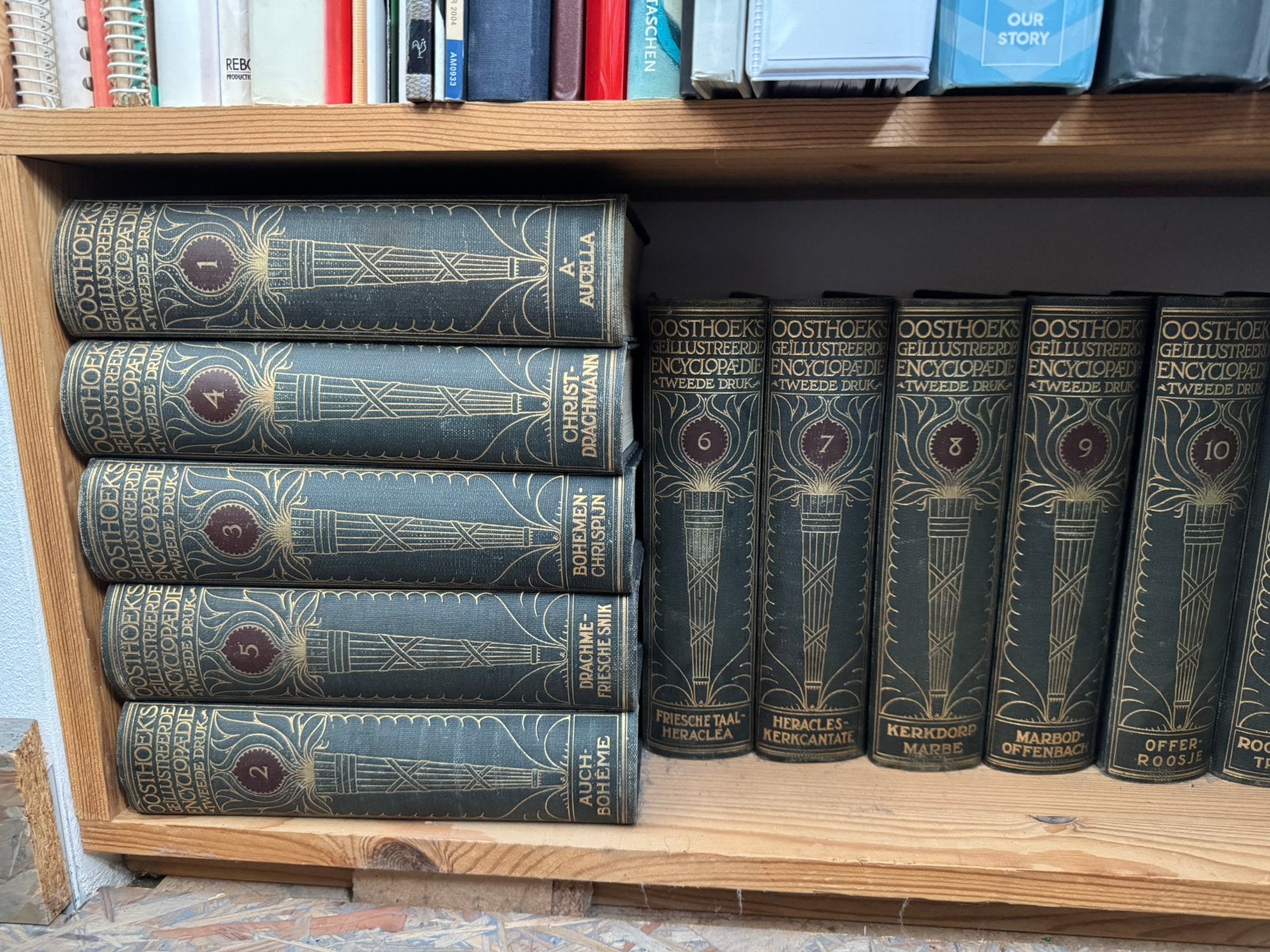 Oosthoek's Geïllustreerde Encyclopedie - 2e druk - 13 delen, Ophalen of Verzenden, Gelezen