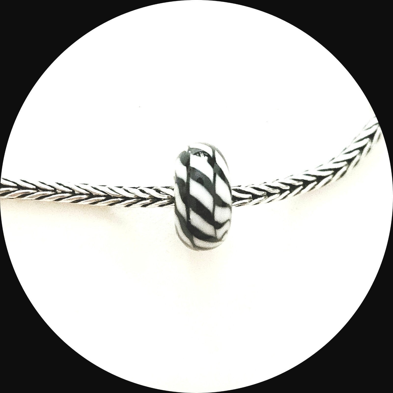 Trollbeads Zebra TGLBE-10069 / retired, Glas of Kristal, Ophalen of Verzenden, Zo goed als nieuw, Trollbeads