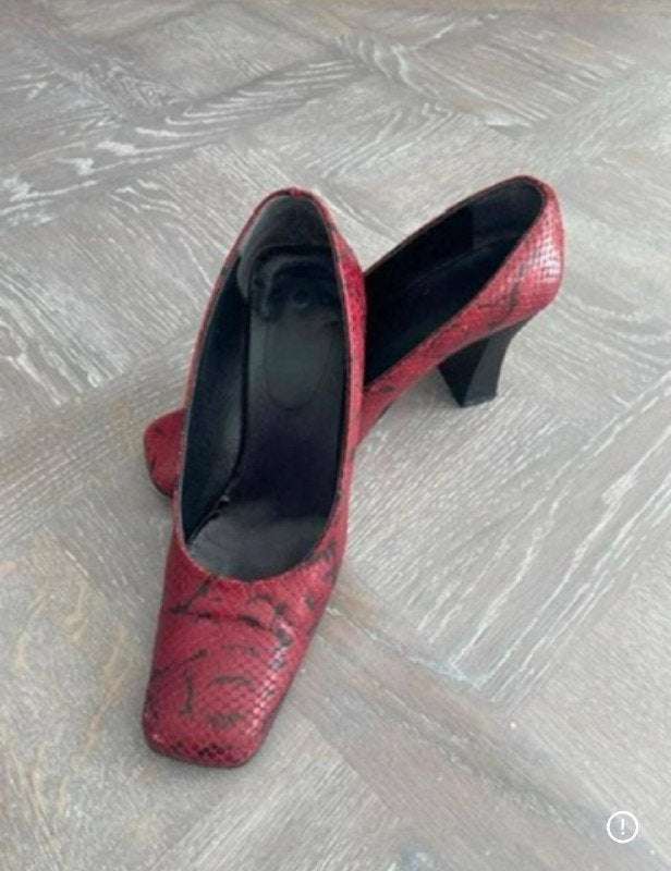 Rode leren pumps slangenprint maat 36, Pumps, Ophalen of Verzenden, Gedragen, Rood