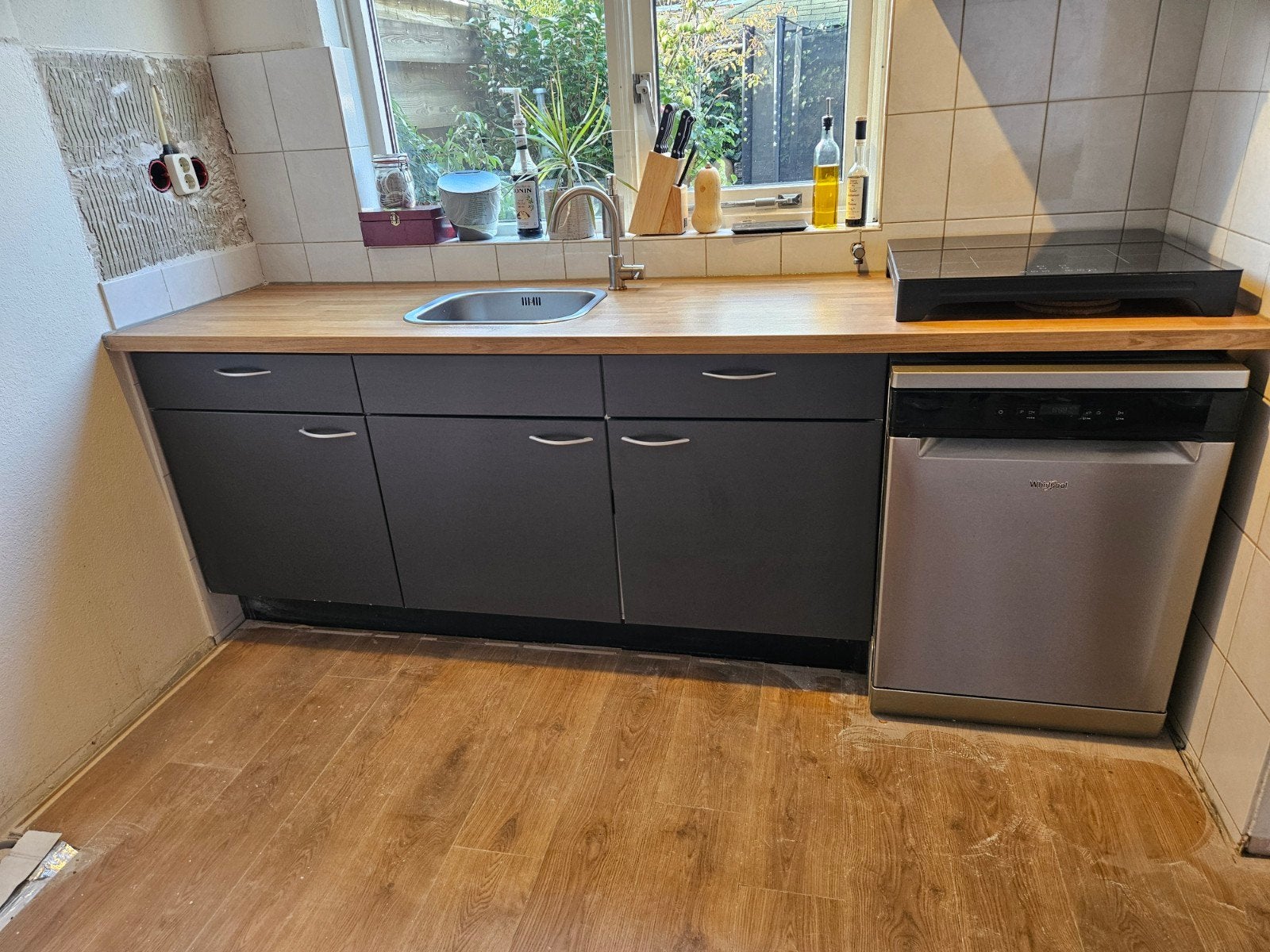 Gratis keukenblok met blad en wasbak/kraan, Huis en Inrichting, Ophalen, Gebruikt, Enkelwandige keuken, Hout