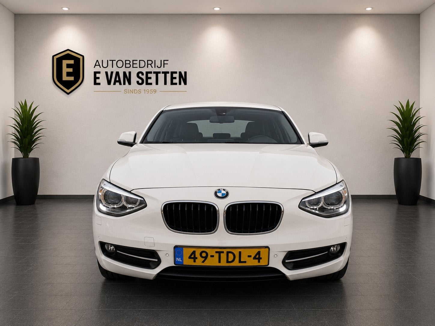 BMW 1-serie 116i Executieve Sport, Euro 5, Gebruikt, Zwart, 4 cilinders