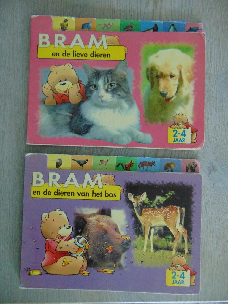 set 2x kartonnen boek Bram en de lieve dieren / van het bos, Boeken, Kinderboeken | Baby's en Peuters, Ophalen of Verzenden, Gelezen