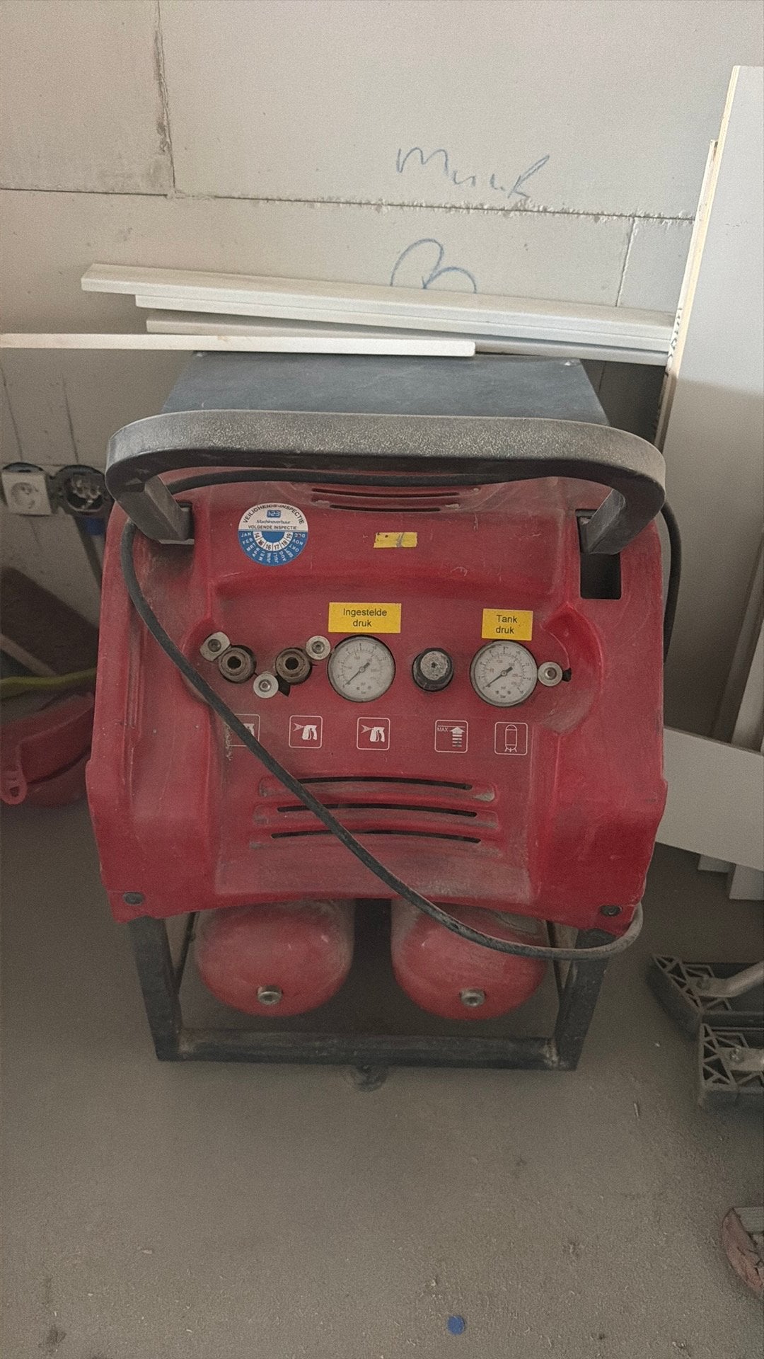 Airpress compressor, Ophalen, 6 tot 10 bar, Zo goed als nieuw, Minder dan 200 liter/min