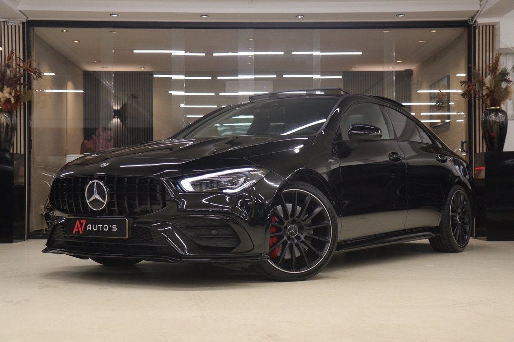 Mercedes-Benz CLA-klasse AMG 35 4MATIC PANO/CARPLAY/BUR/SFEE, Auto's, Mercedes-Benz, Automaat, CLA, 1490 kg, Euro 6