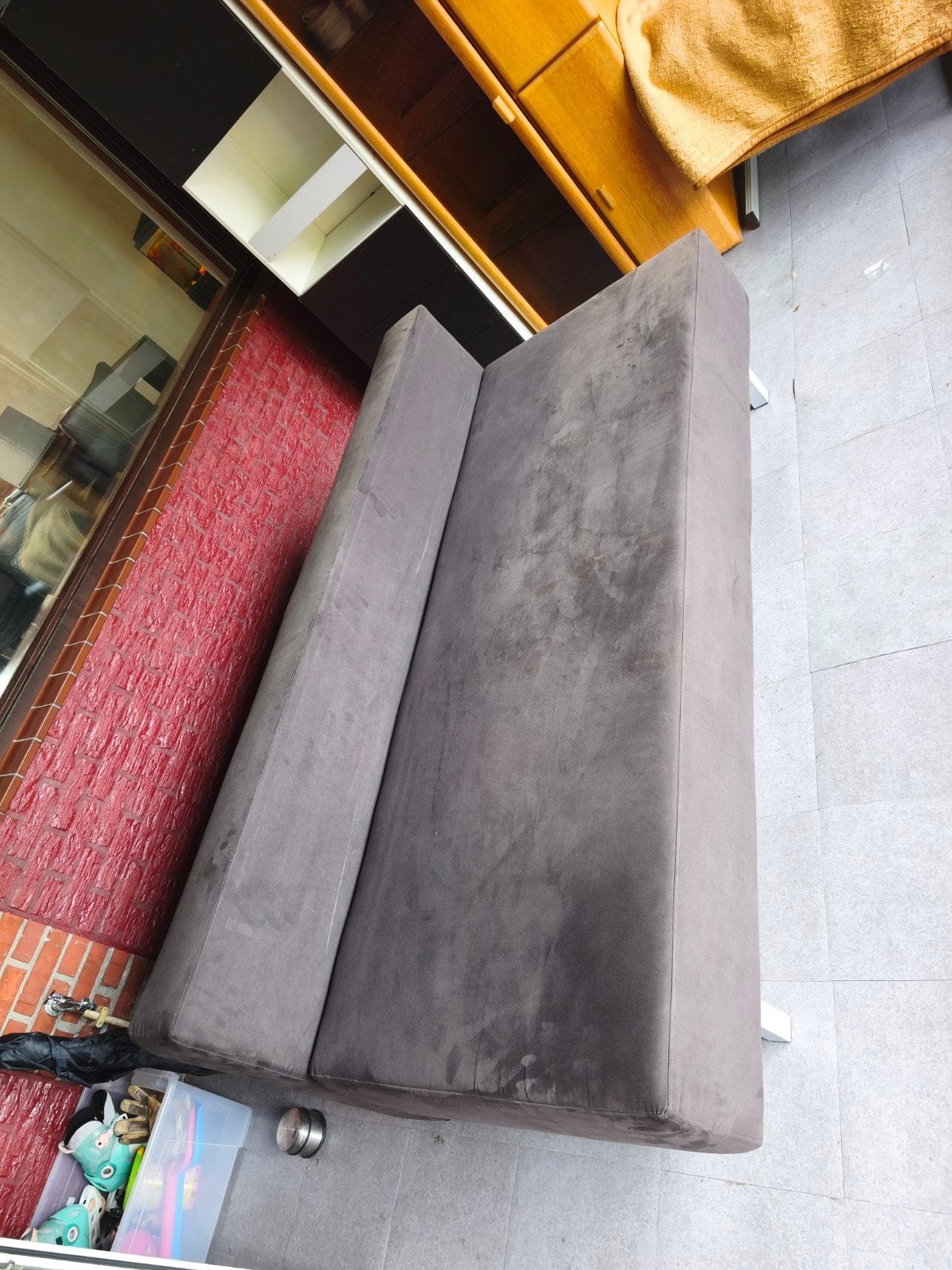 Comfortabele slaapbank met opbergruimte, Ophalen, Gebruikt, Bruin, Tweepersoons