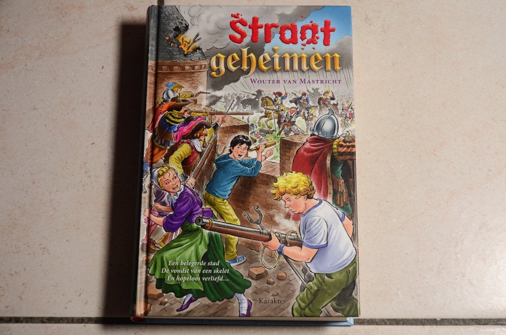 Straatgeheimen / Wouter van Mastricht, Ophalen of Verzenden, Zo goed als nieuw, Fictie algemeen