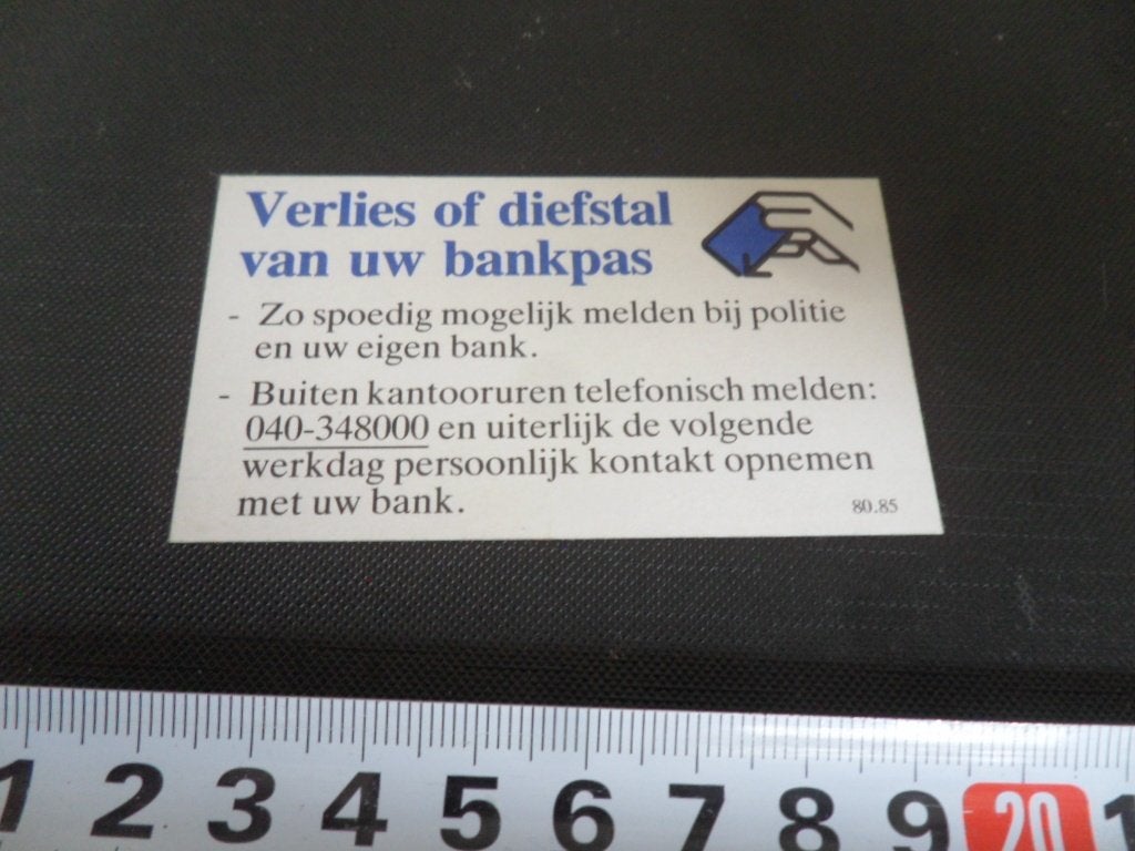 sticker Verlies of diefstal van uw bankpas Melden bij Politi, Ophalen, Zo goed als nieuw