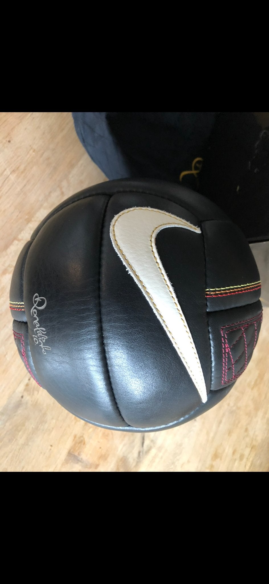 Nike Ronaldinho R10 Limited Edition Voetbal - 1502/5000), Maat XL, Ophalen of Verzenden, Nieuw, Bal