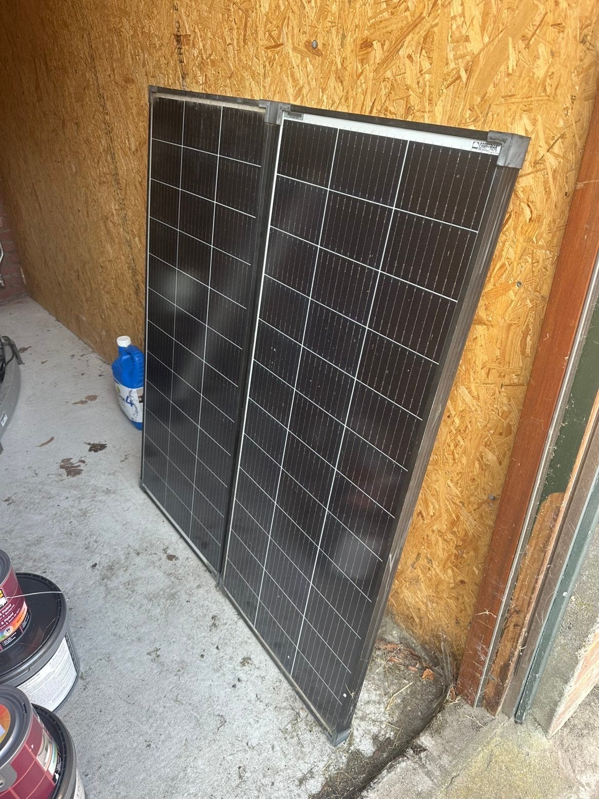 2 zonnepanelen met omvormer, Ophalen, Zo goed als nieuw