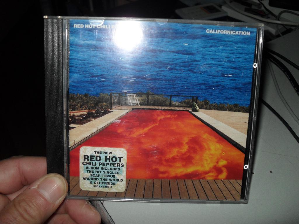 CD RED HOT CHILI PEPPERS-CALIFORNICATION., Ophalen of Verzenden, Zo goed als nieuw, Poprock