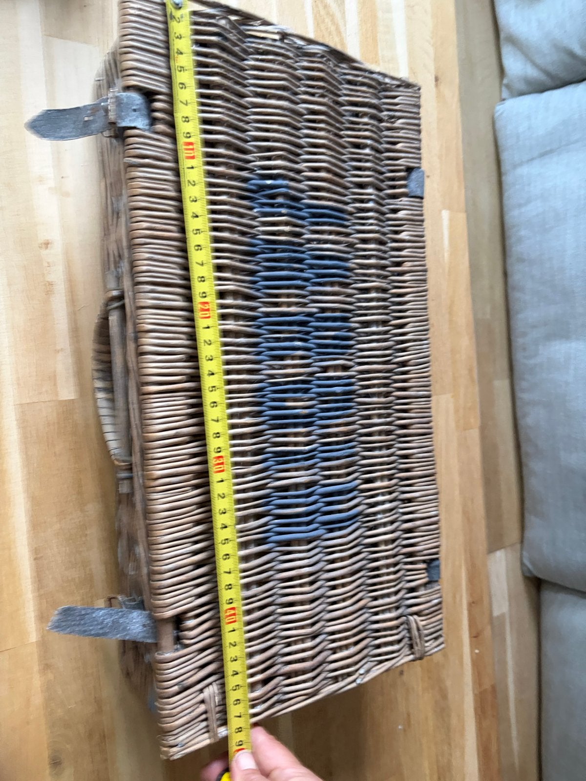 Vintage rieten picknickkoffer interieurmand 48x26x11 cm, Hobby en Vrije tijd, Picknickmanden, Ophalen of Verzenden, Gebruikt, Zonder inhoud