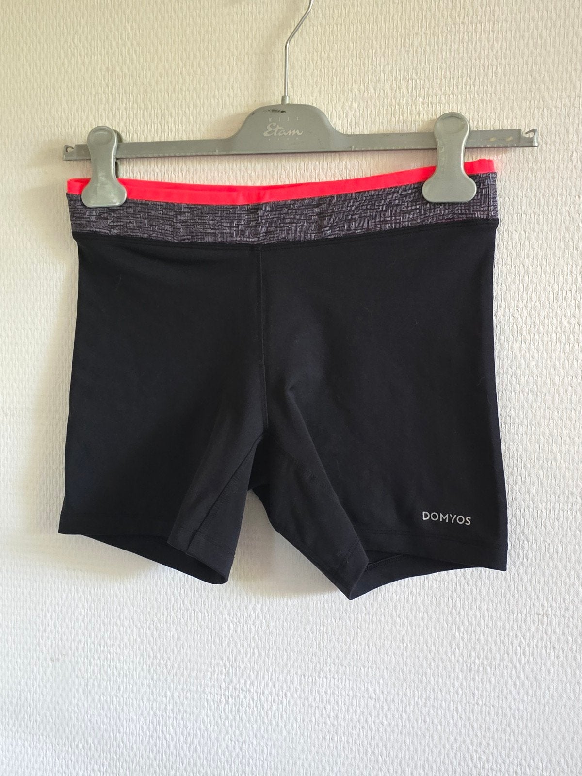 Domyos sportbroekje - Zwart met roze/grijs maat S, Zwart, Domyos, Ophalen of Verzenden, Fitness of Aerobics