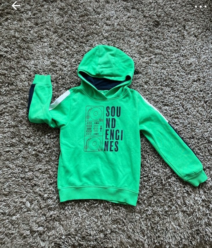 Leuke groene trui maat 122 128 jongen, Ophalen of Verzenden, Zo goed als nieuw, Jongen, Trui of Vest