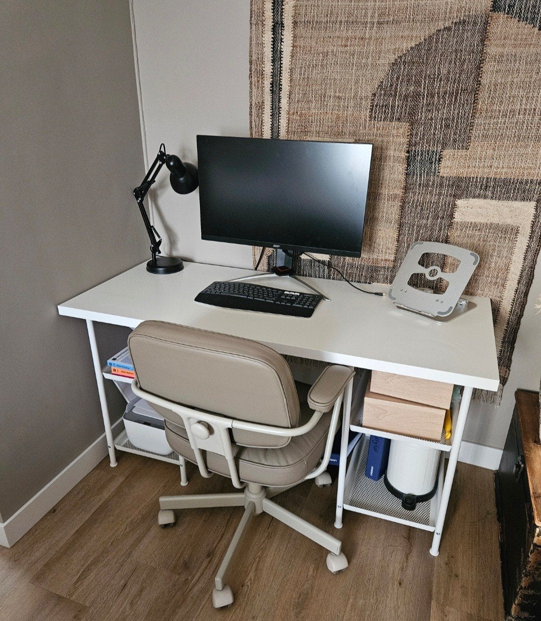 IKEA LILLÅSEN Bureau - Wit, 140x60 cm, Ophalen, Opbergruimte, Metaal, Zo goed als nieuw