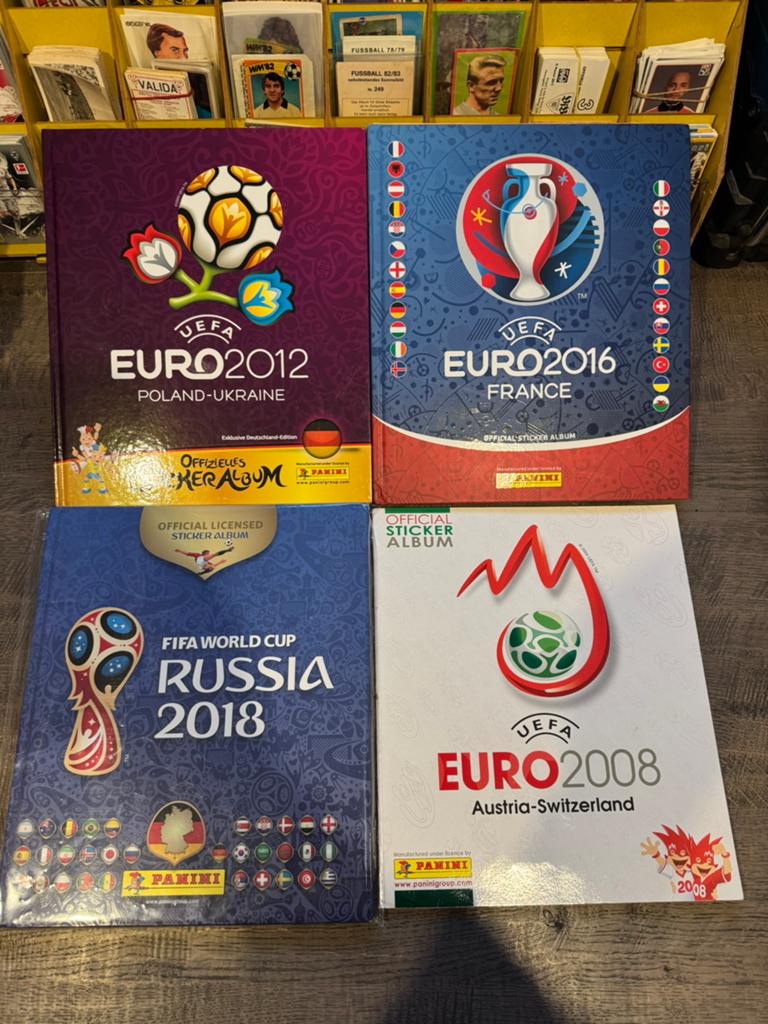 Panini Voetbal WK 2018, EK 2012, 2016, 2008 compleet, Ophalen of Verzenden, Nieuw, Meerdere stickers