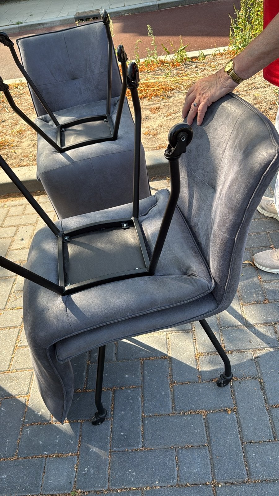 Grijze eetkamerstoelen met wieltjes - Set van 4, Ophalen, Kunststof, Gebruikt, Twee