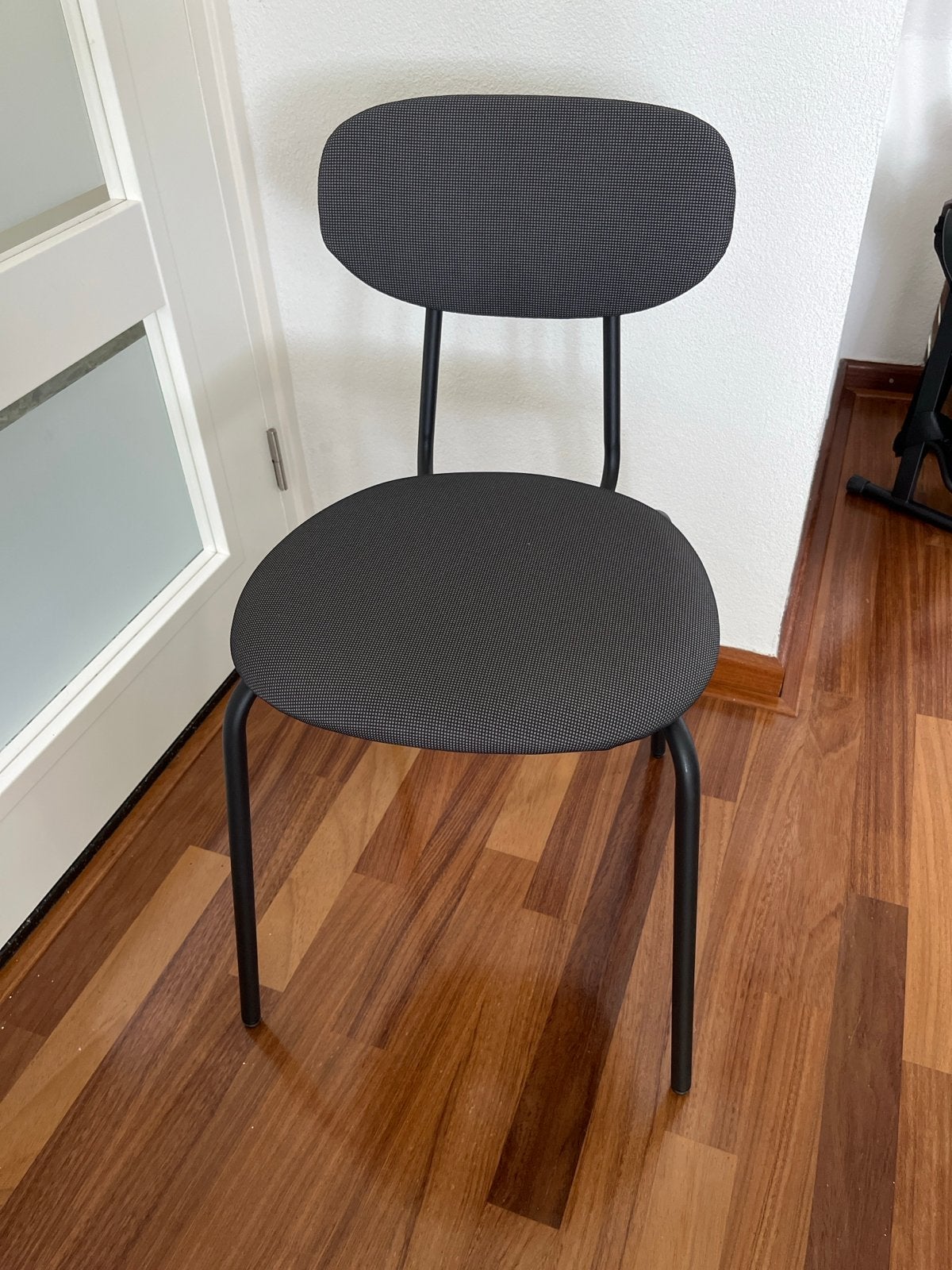 Comfortabel Bureaustoeltje - Grijs/Zwart, Ophalen, Gebruikt, Eén, Stof