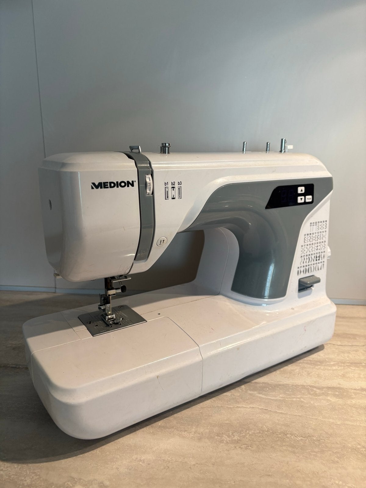 Medion MD 16601 Naaimachine, Ophalen of Verzenden, Zo goed als nieuw, Naaimachine, Overige merken