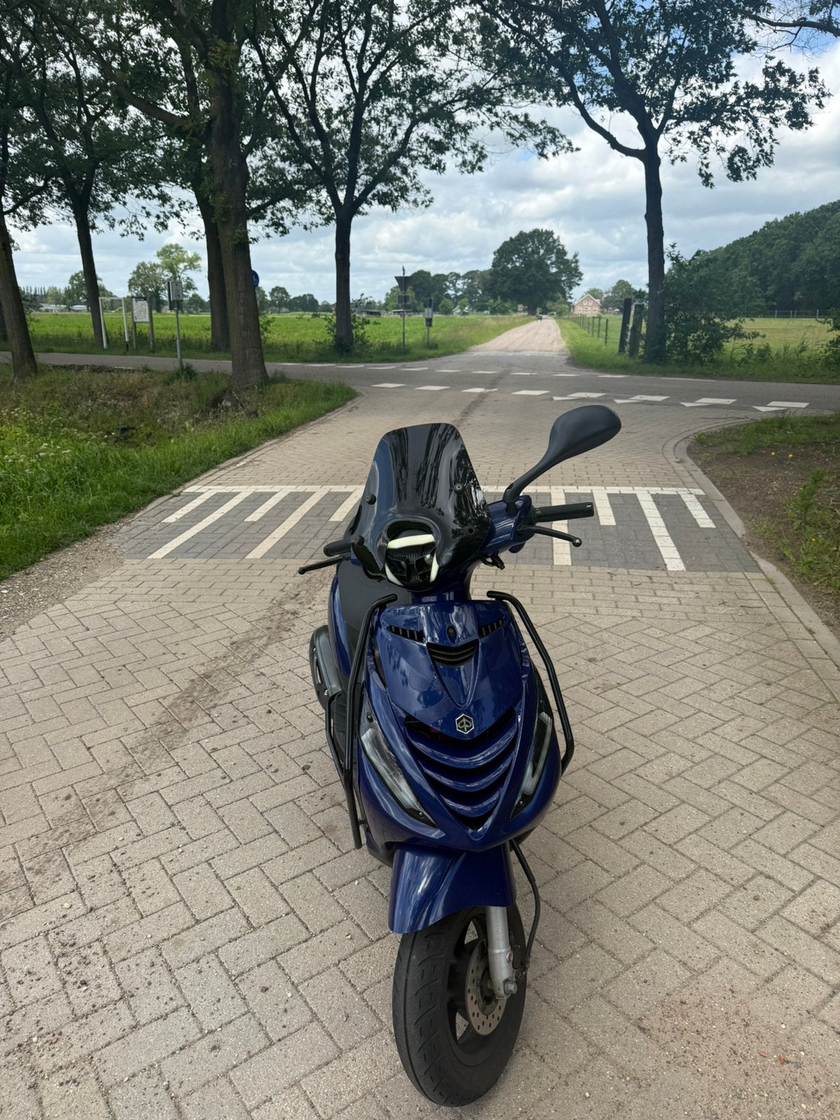 Piaggo zip / 2020 / 4 t / bmw blauw, Fietsen en Brommers, Scooters | Piaggio, Ophalen, Zo goed als nieuw, Benzine, Zip