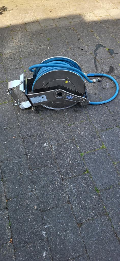 Slangenhaspel RVS met 25 mtr slang z.g.a.n, Ophalen
