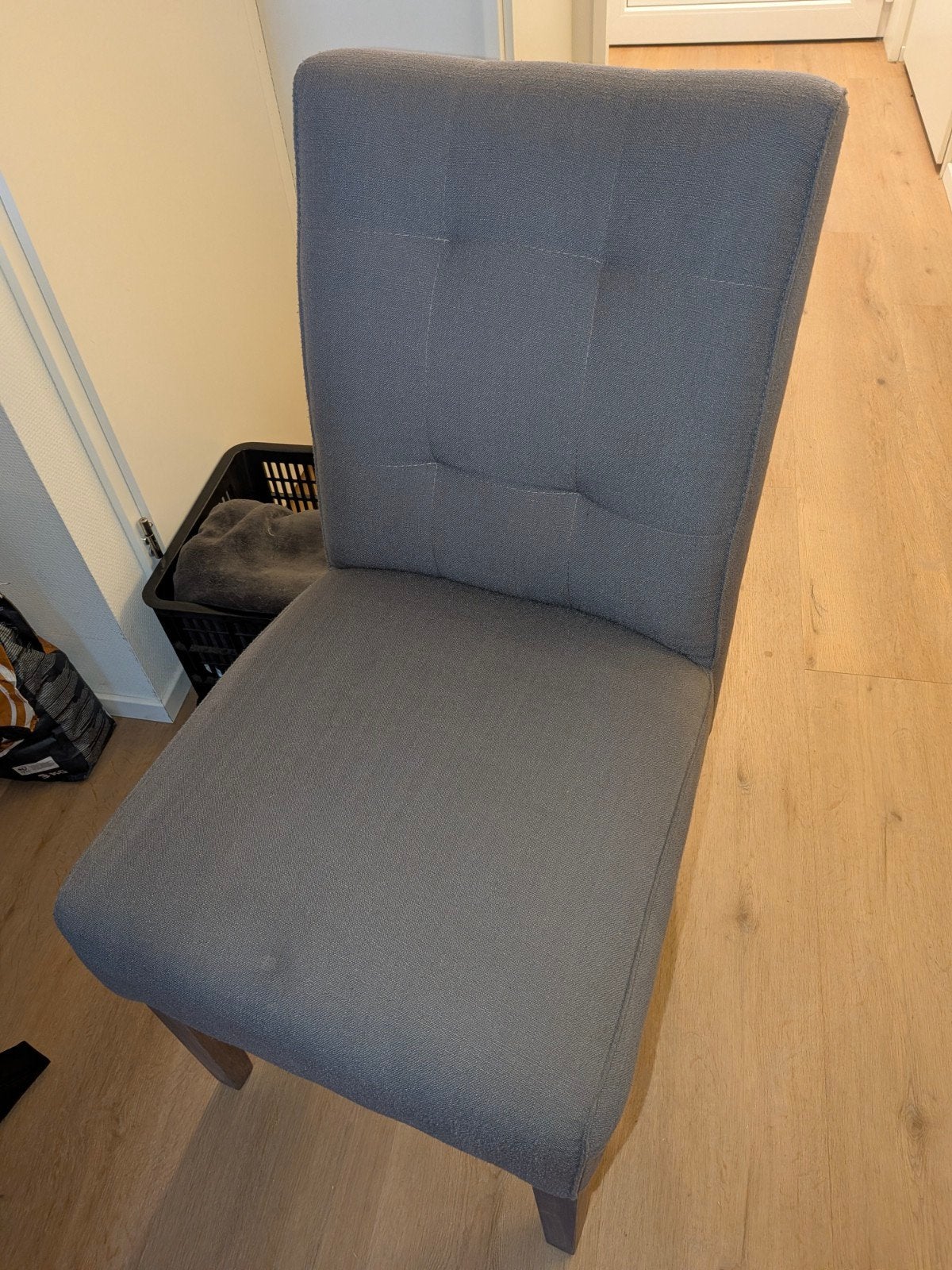 Grijze eetkamerstoel 4 stuks, Ophalen, Modern, Comfortabel, Zo goed als nieuw, Stof