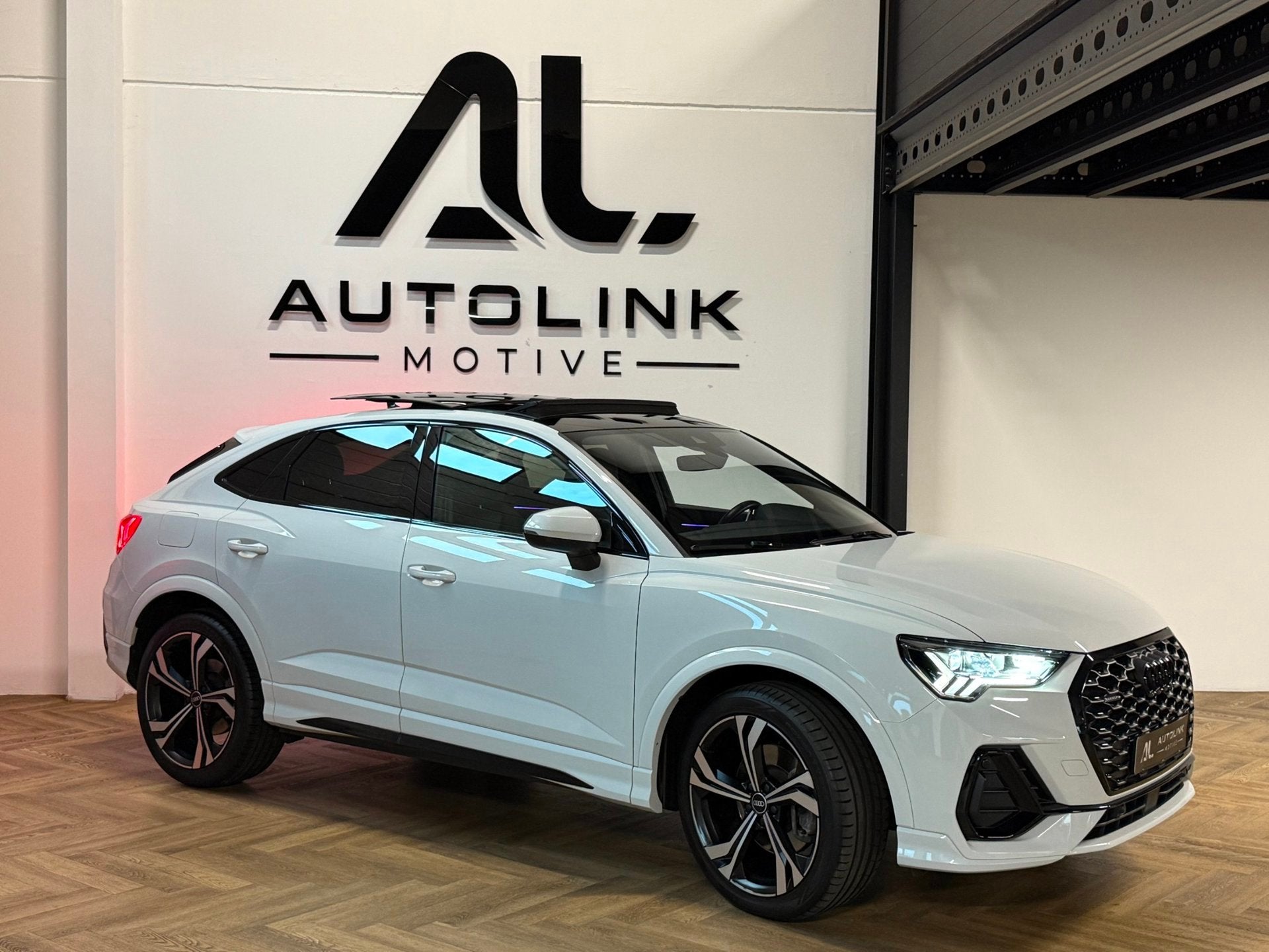 Audi Q3 Sportback 40 TFSI quattro 3xS-Line Pano|ACC|Lane|Cam, Auto's, Automaat, Dealer onderhouden, Zwart, 1984 cc