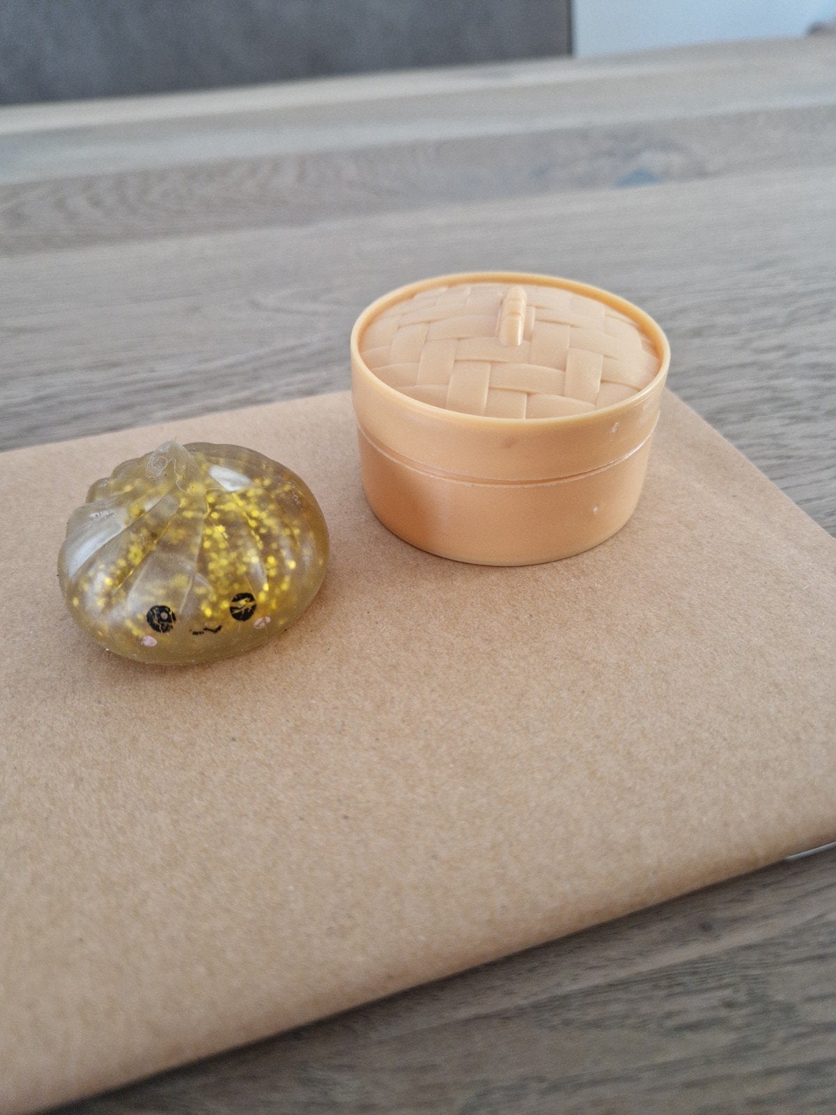 Schattige gouden Squishy Dumpling met Glitter in Stoommandje, Ophalen, Nieuw, Meisje