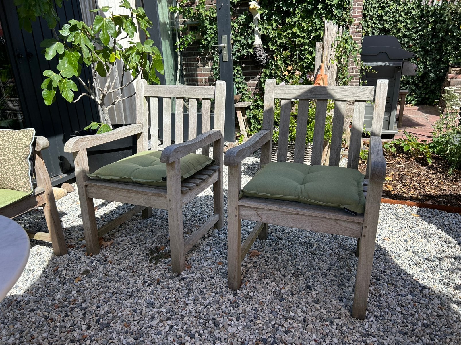 Twee teakhouten tuinstoelen, Ophalen, Gebruikt