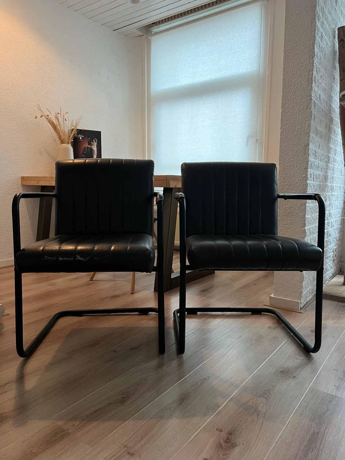 2x Dutchbone eetkamerstoel, Ophalen, Kunststof, Gebruikt, Twee