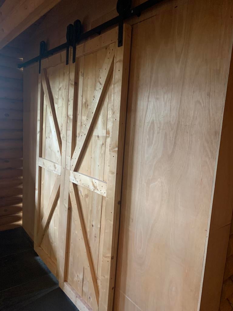 Massieve houten schuifdeuren met railsysteem (barn doors), 215 cm of meer, Binnendeur, Ophalen of Verzenden, Zo goed als nieuw