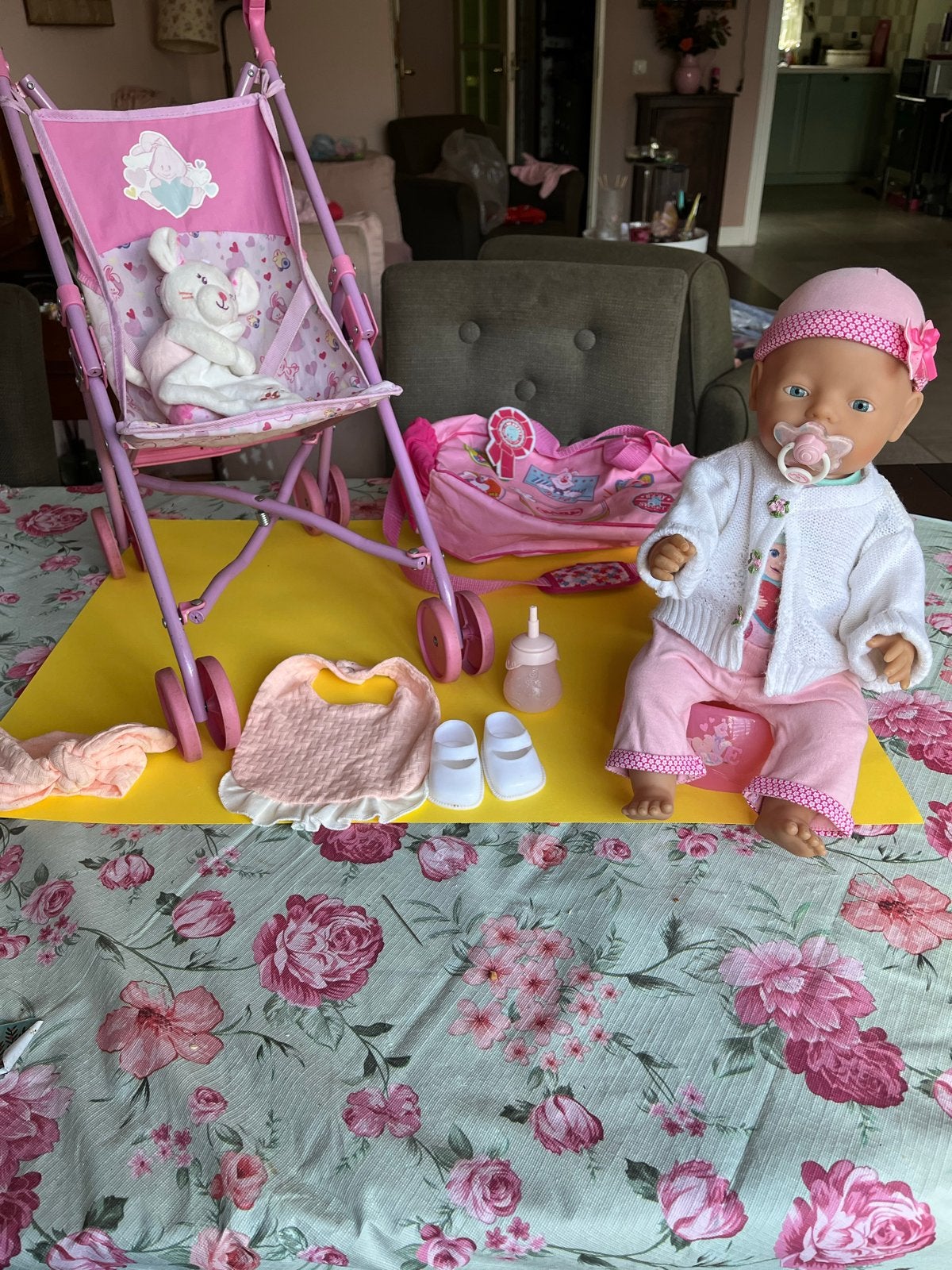 Baby Born met buggy en accessoires, Kinderen en Baby's, Ophalen of Verzenden, Gebruikt, Babypop
