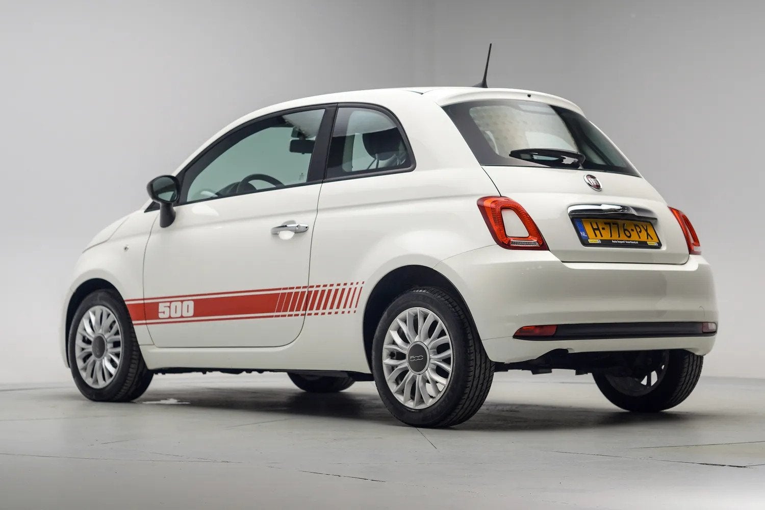 Fiat 500 0.9 TwinAir Turbo Young [ Airco LED LM velgen ], Auto's, Fiat, Wit, Origineel Nederlands, Bedrijf, Handgeschakeld