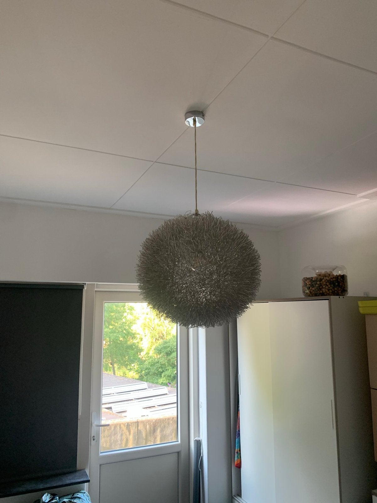 Aparte aluminium hanglamp van draad, Huis en Inrichting, Lampen | Hanglampen, Ophalen, Gebruikt, Metaal