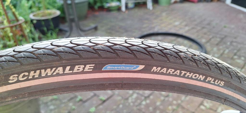 Schwalbe Marathon Plus fietsband 28 inch (700x38C), Ophalen, Band, Zo goed als nieuw, Rubber