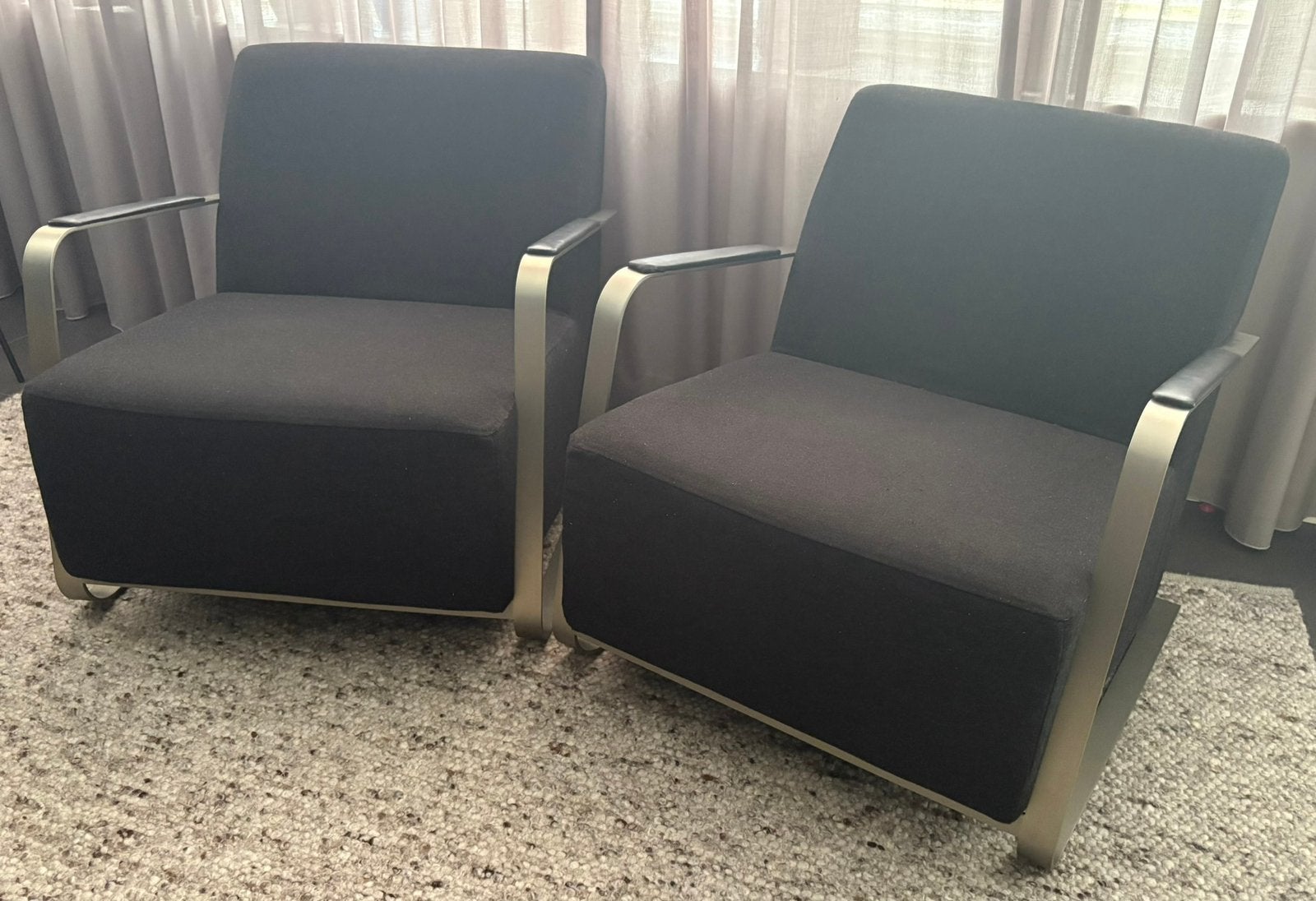 Comfortabele design fauteuils zwart, Huis en Inrichting, Fauteuils, Ophalen, 75 tot 100 cm, Zo goed als nieuw, Stof