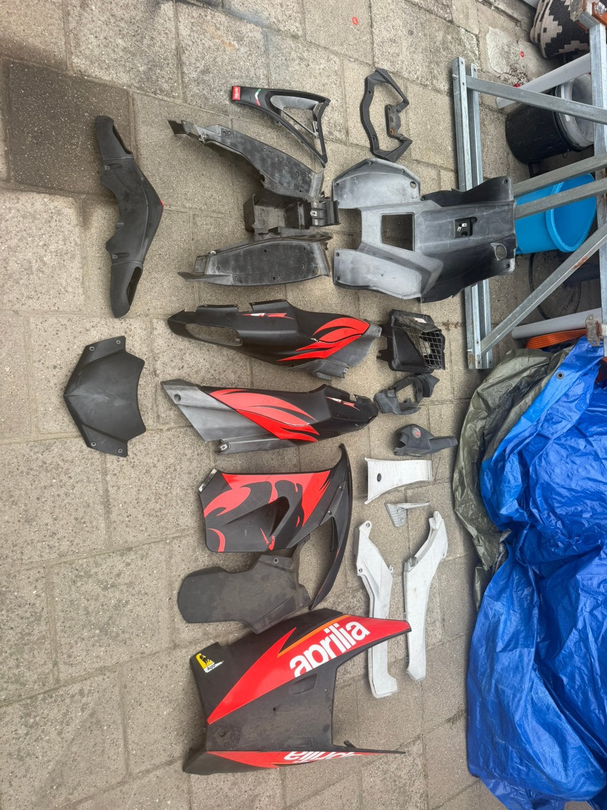 Aprillia sr50 factory kappenset 50cc 70cc, Motoren, Ophalen of Verzenden