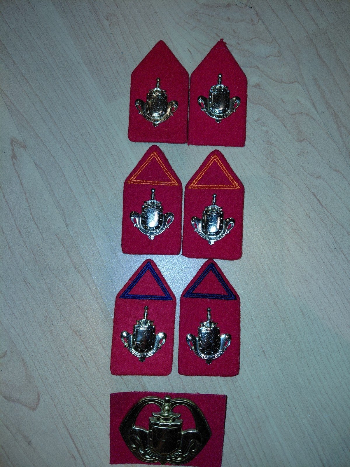 Regiment infanterie emblemenset., Verzamelen, Ophalen of Verzenden, Landmacht, Nederland, Embleem of Badge