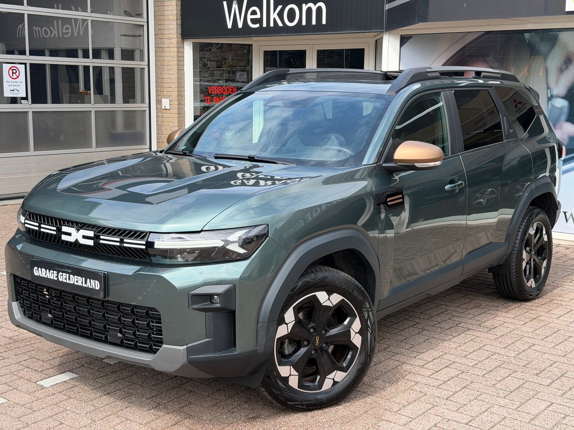 Dacia Bigster Mild Hybrid 130 4x4 Extreme | Pano | Full-Led, Auto's, Dacia, Dealer onderhouden, Gebruikt, Zwart, 1199 cc